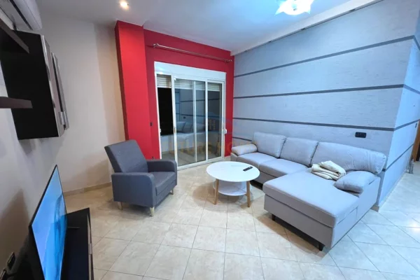 Shtepi me qera 2+1 ne Tirane - 650 Euro