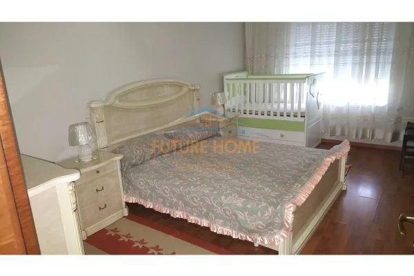 Shtepi me qera Apartament ne Tirane, 1+1, Mobilimi E mobiluar, Pagesa 550  Euro.