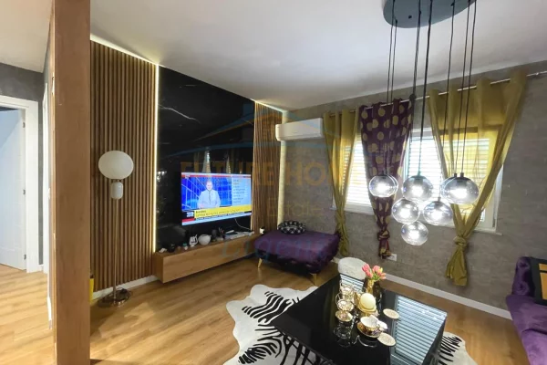 Shtepi me qera 2+1 ne Tirane - 1,799 Euro