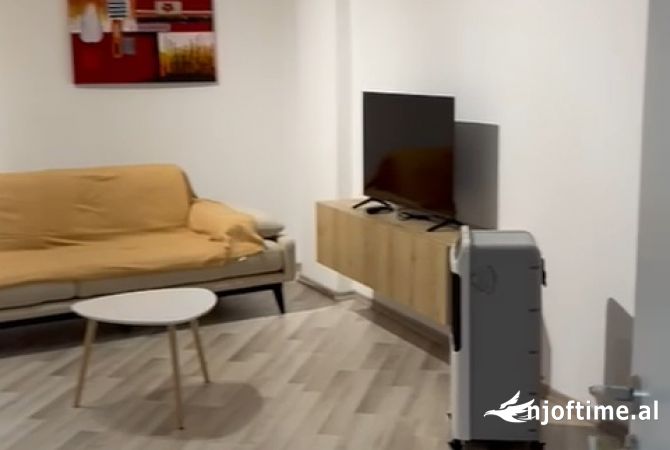 Shtepi me qera 1+1 ne Tirane - 35,000 Leke