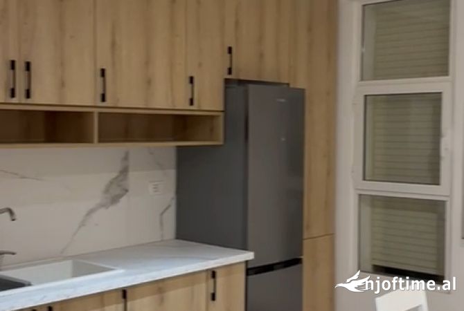 Shtepi me qera 1+1 ne Tirane - 35,000 Leke