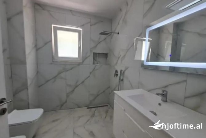 Shtepi ne shitje 1+1 ne Tirane - 150,000 Euro