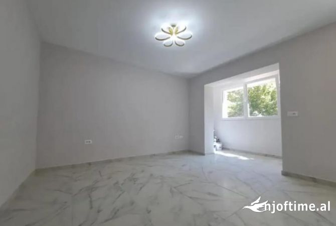 Shtepi ne shitje 1+1 ne Tirane - 150,000 Euro