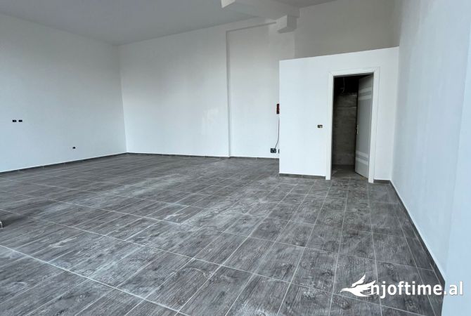Ambient biznesi me qera 1+1 ne Tirane - 600 Euro