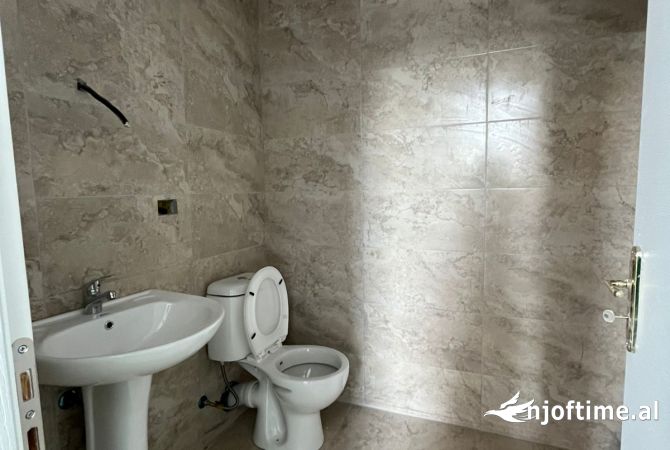Ambient biznesi me qera 1+1 ne Tirane - 600 Euro
