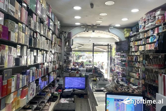 Business Property in Sale 1+1 in Tirana - 1,250,000 Euro