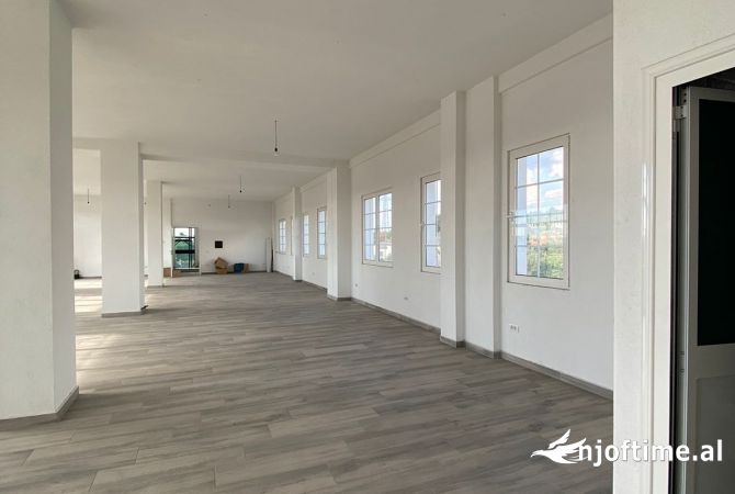 Ambient biznesi me qera 1+1 ne Tirane - 1,000 Euro