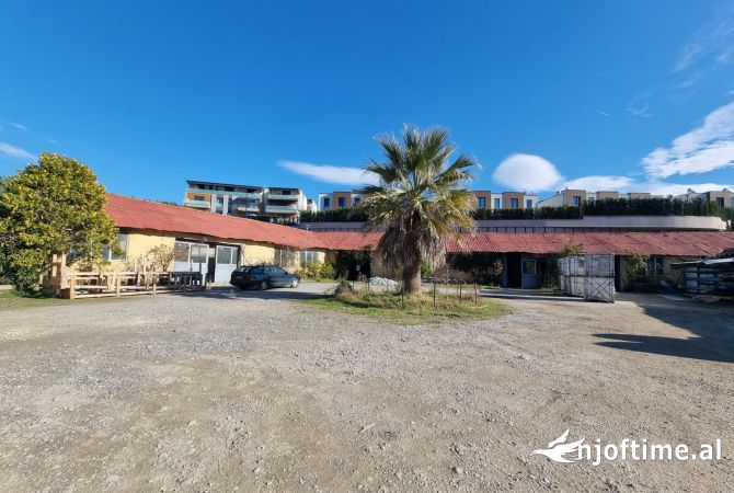 Ambient biznesi me qera 4+1 ne Tirane - 1,800 Euro