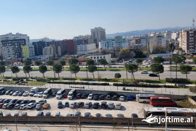 Shtepi ne shitje 5+1 ne Tirane - 420,000 Euro