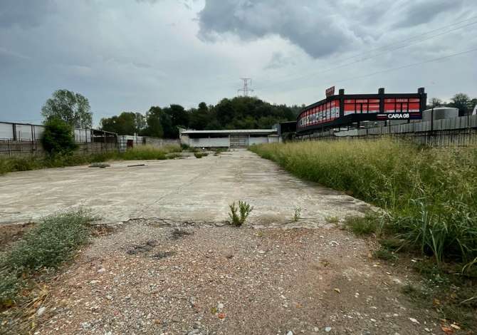 Ambient biznesi me qera 4+1 ne Tirane - 2,000 Euro