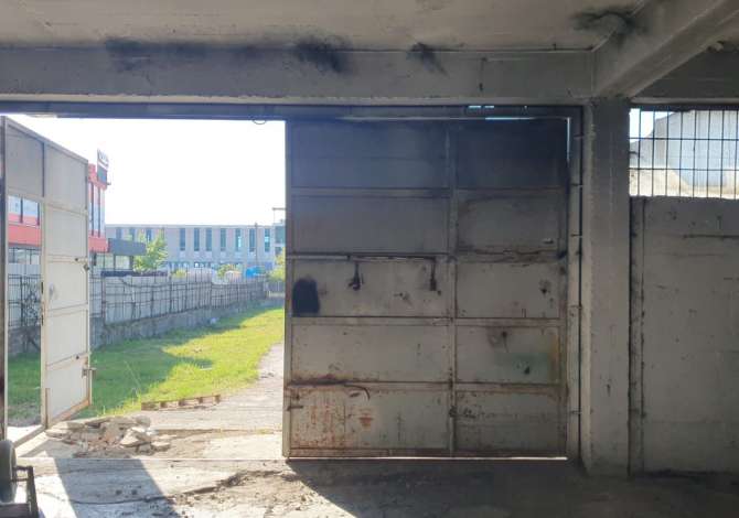 Ambient biznesi me qera 4+1 ne Tirane - 2,000 Euro
