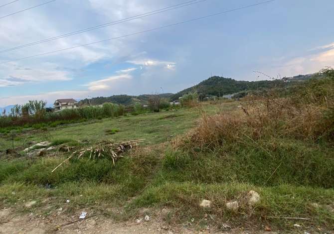 Truall ose Toke ne Tirane - 140,000 Euro