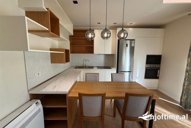 Shtepi me qera Apartament ne Tirane, 1+1, Mobilimi E mobiluar, Pagesa 800  Euro.