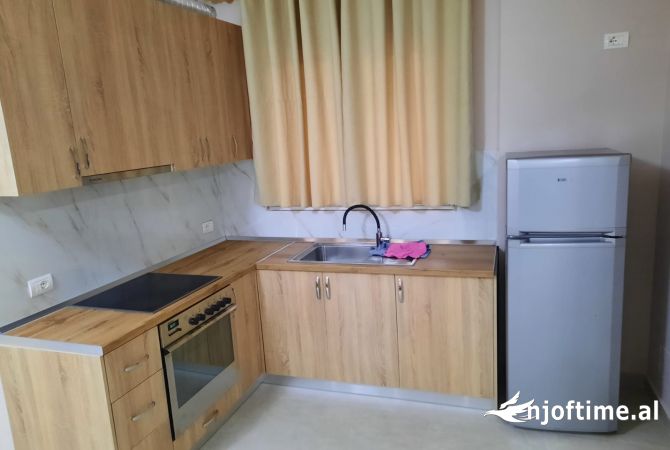 Shtepi me qera 1+1 ne Tirane - 25,000 Leke