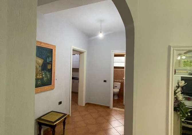 Shtepi me qera 5+1 ne Tirane - 800 Euro