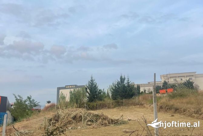 Terreno in vendita  a Tirana - 90,000 Euro