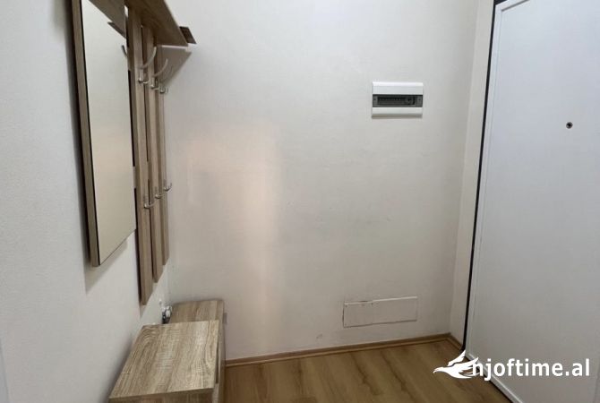 Shtepi me qera Apartament ne Tirane, 2+1, Mobilimi E mobiluar, Pagesa 600  Euro.