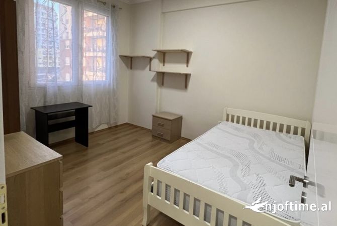Shtepi me qera 2+1 ne Tirane - 600 Euro