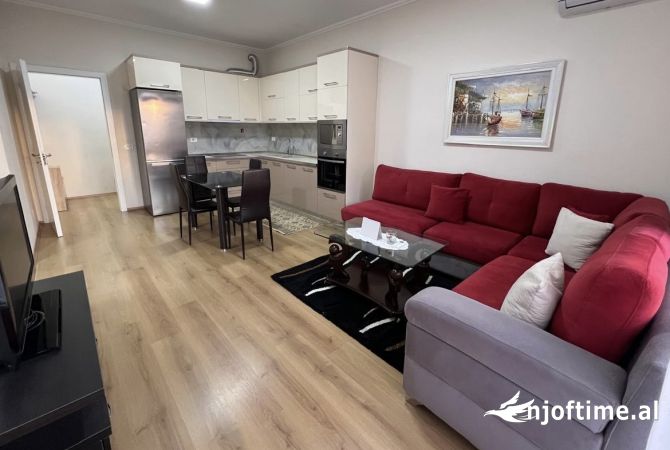 Shtepi me qera Apartament ne Tirane, 2+1, Mobilimi E mobiluar, Pagesa 600  Euro.