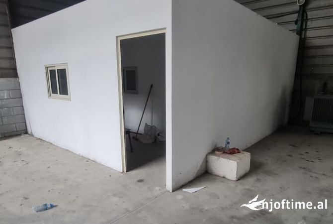 Ambient biznesi me qera 4+1 ne Tirane - 600 Euro