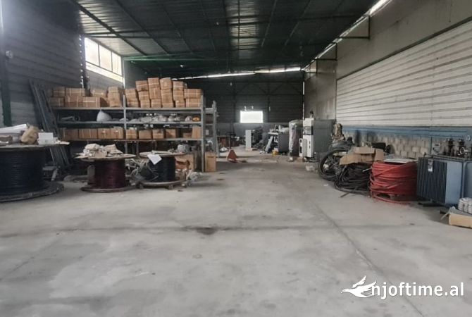 Ambient biznesi me qera 4+1 ne Tirane - 600 Euro