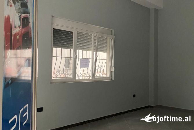 Ambient biznesi me qera 1+1 ne Tirane - 450 Euro