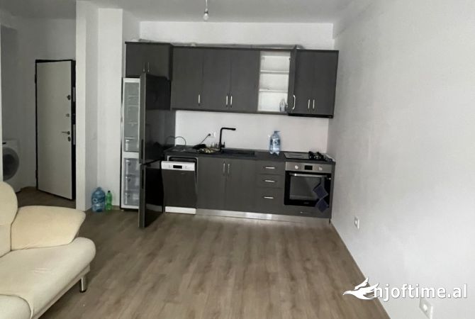 Shtepi me qera 1+1 ne Tirane - 350 Euro