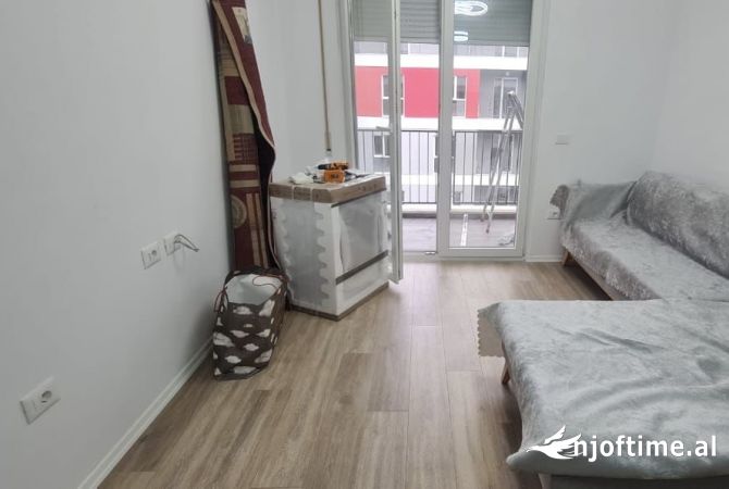 Shtepi me qera Apartament ne Tirane, 1+1, Mobilimi E mobiluar, Pagesa 320  Euro.