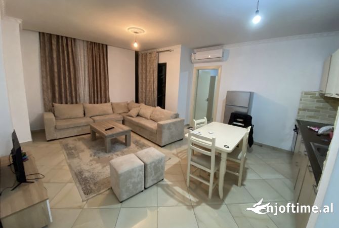 Shtepi me qera 2+1 ne Tirane - 450 Euro