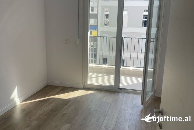 Shtepi me qera Apartament ne Tirane, 2+1, Mobilimi E mobiluar, Pagesa 500  Euro.