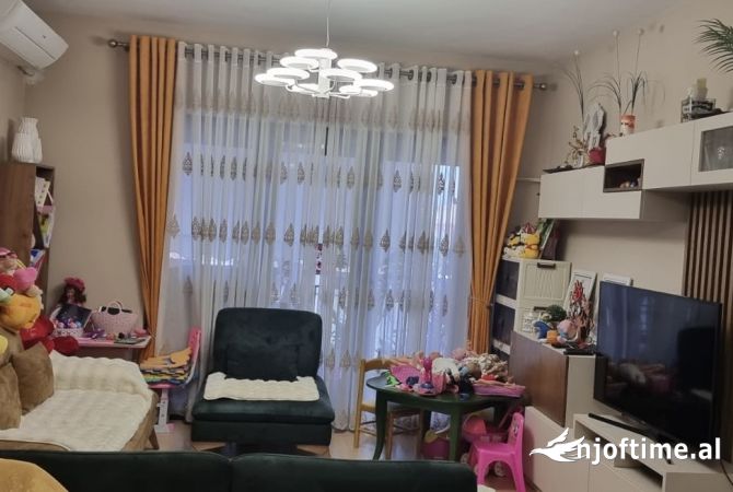 Shtepi ne shitje 1+1 ne Tirane - 120,000 Euro