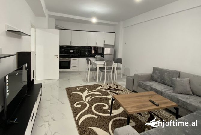 Shtepi me qera 2+1 ne Tirane - 500 Euro