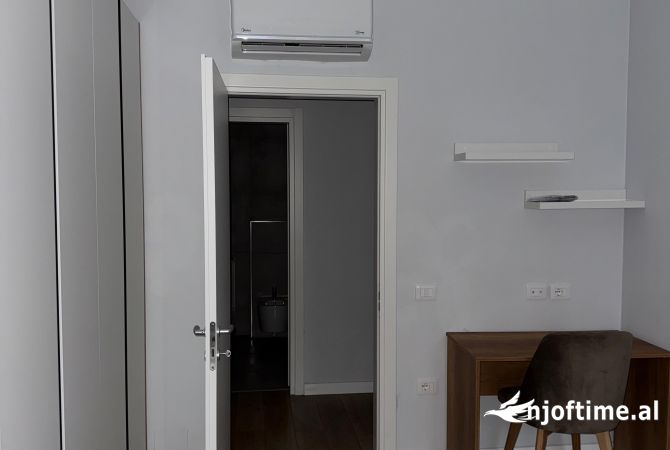 Shtepi me qera Apartament ne Tirane, 2+1, Mobilimi E mobiluar, Pagesa 600  Euro.
