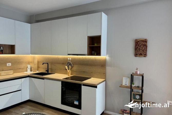 Shtepi me qera 1+1 ne Tirane - 50,000 Leke