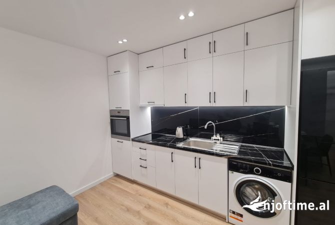 Shtepi me qera Apartament ne Tirane, 1+1, Mobilimi E mobiluar, Pagesa 1,500  Euro.