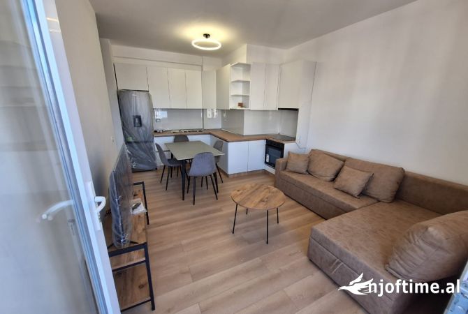 Shtepi me qera 2+1 ne Tirane - 650 Euro