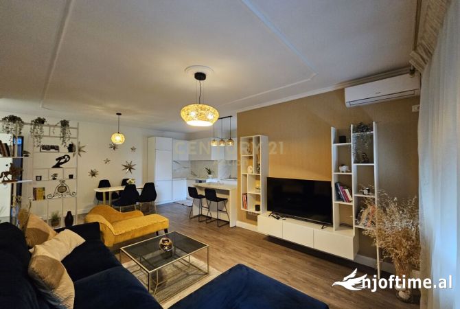 Shtepi me qera 2+1 ne Tirane - 1,200 Euro