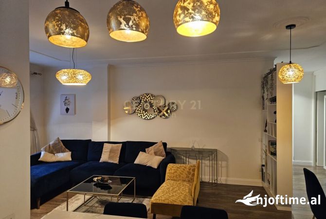 Shtepi me qera 2+1 ne Tirane - 1,200 Euro