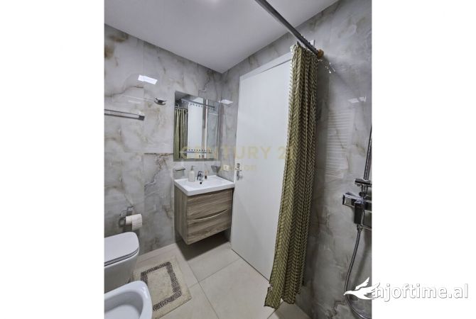 Shtepi me qera Apartament ne Tirane, 2+1, Mobilimi E mobiluar, Pagesa 1,200  Euro.