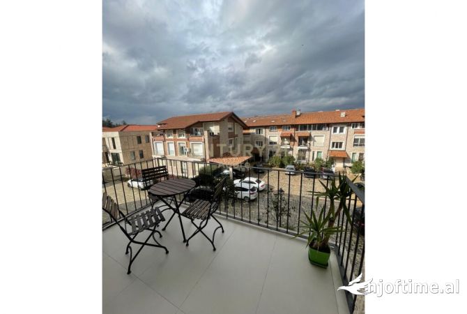 Shtepi me qera Apartament ne Tirane, 2+1, Mobilimi E mobiluar, Pagesa 1,200  Euro.