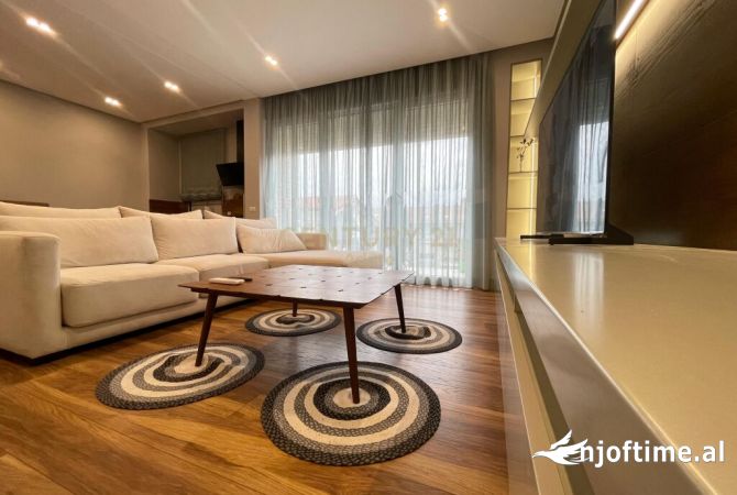 Shtepi me qera 2+1 ne Tirane - 1,200 Euro