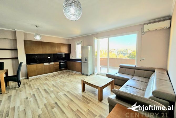 Shtepi me qera 3+1 ne Tirane - 1,200 Euro
