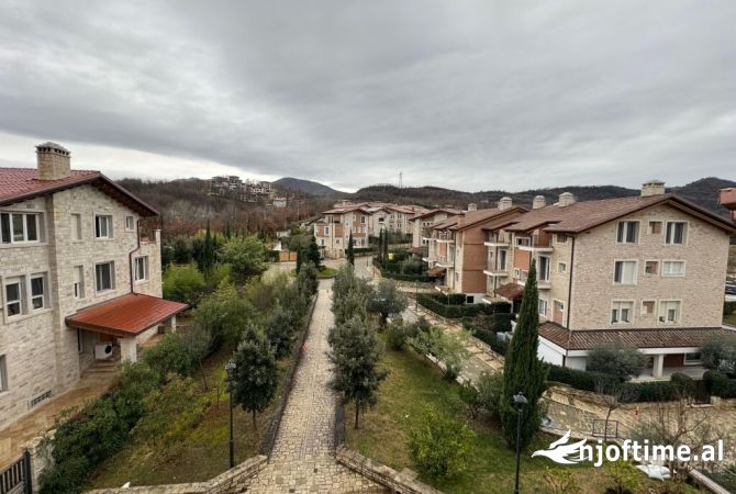 Shtepi me qera 3+1 ne Tirane - 1,500 Euro