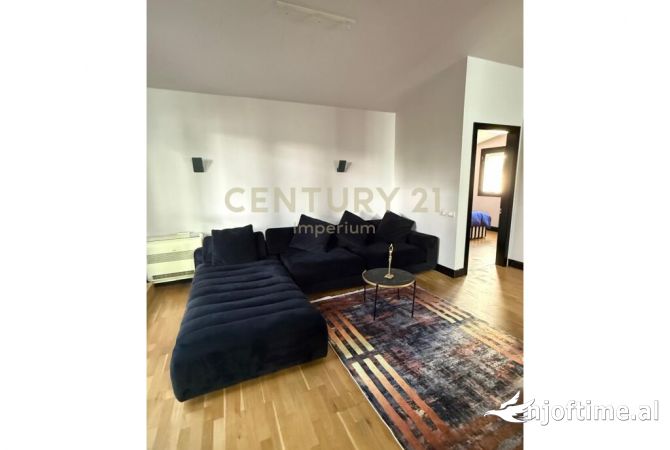 Shtepi me qera 3+1 ne Tirane - 2,000 Euro