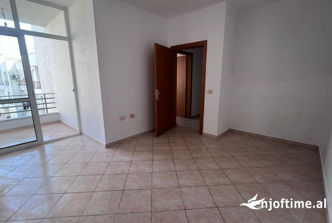 Shtepi ne shitje 2+1 ne Tirane - 108,000 Euro