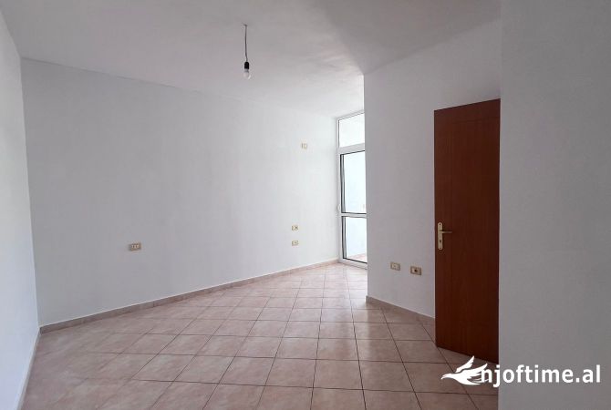 Shtepi ne shitje 2+1 ne Tirane - 108,000 Euro