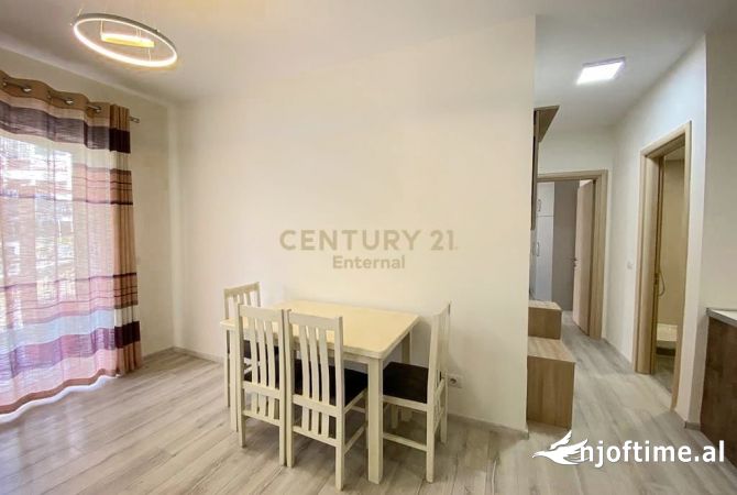 Shtepi me qera Apartament ne Tirane, 2+1, Mobilimi E mobiluar, Pagesa 700  Euro.