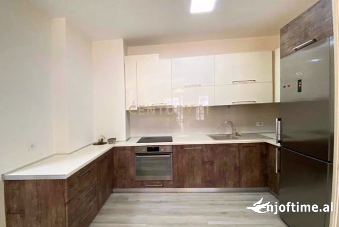 Shtepi me qera 2+1 ne Tirane - 700 Euro