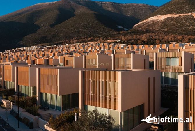 Shtepi ne shitje 2+1 ne Himare - 1,200,000 Euro
