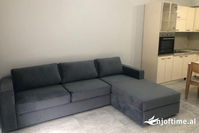 Shtepi me qera 2+1 ne Tirane - 700 Euro